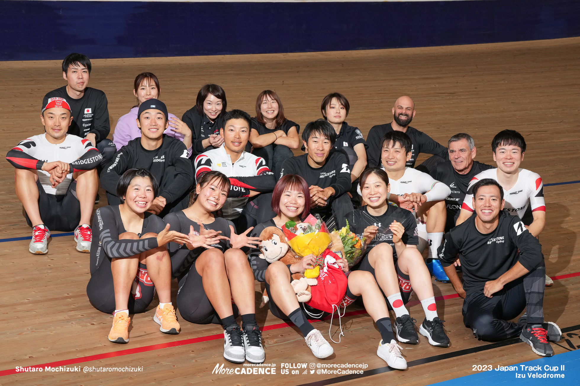 2023ジャパントラックカップⅡ レース後 山本哲央 内野艶和 古山稀絵 垣田真穂 池田瑞紀 兒島直樹 橋本英也 松田祥位 今村駿介 河野翔輝 窪木一茂