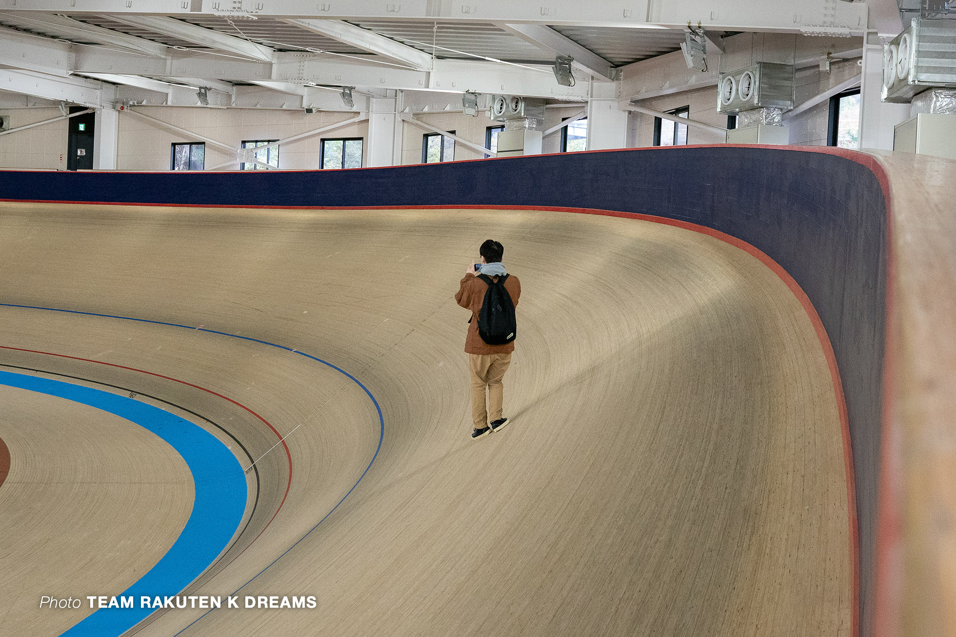 JAPAN TRACK CUP チーム楽天Kドリームス応援バスツアー JIK 日本競輪選手養成所 見学ツアー
